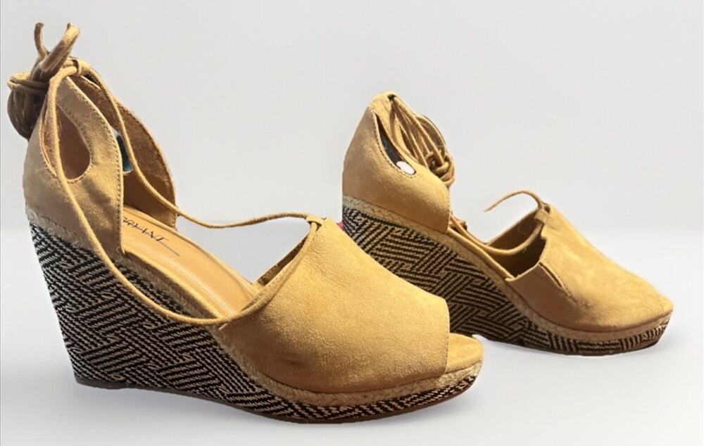 Lane Bryant Womens Wedge High Heel Ankle Tie Closed Tan color 11W NEW